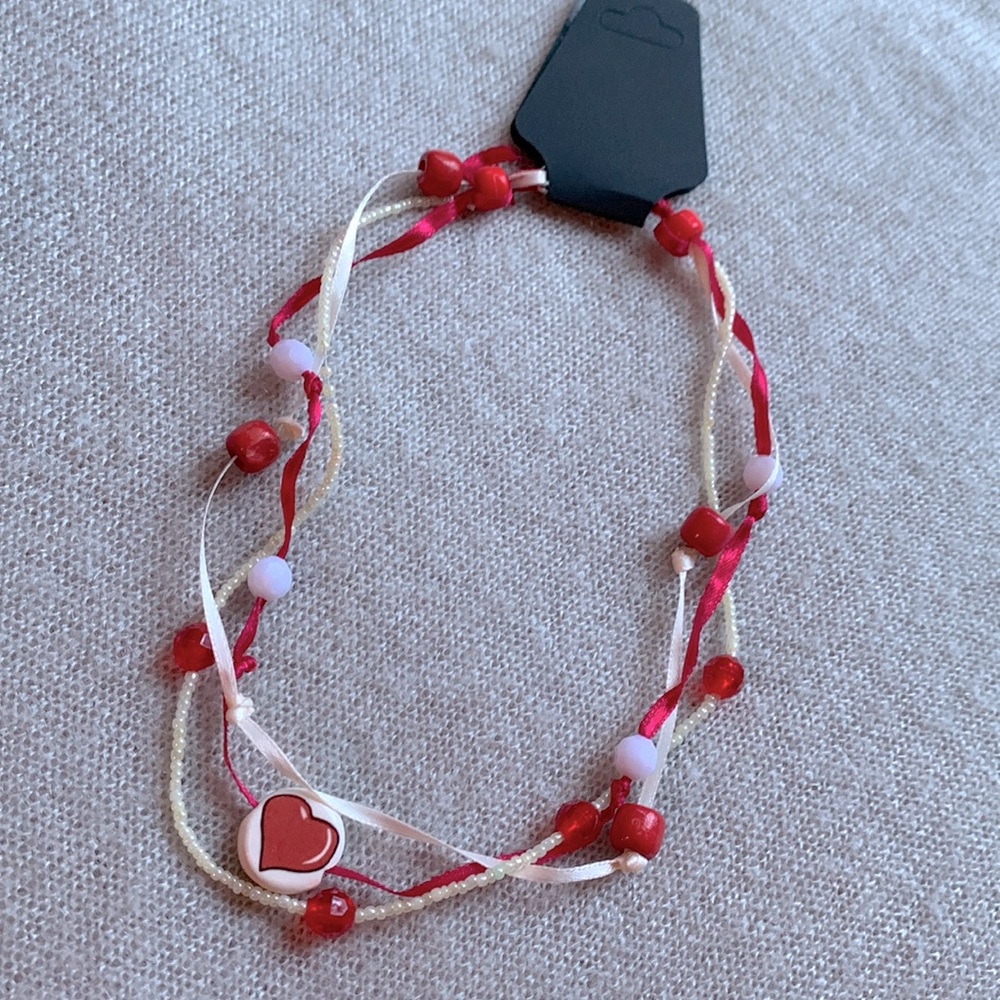 💝⭐️💕 Handmade - Short necklace - Red White beads - Heart ribbons wire.